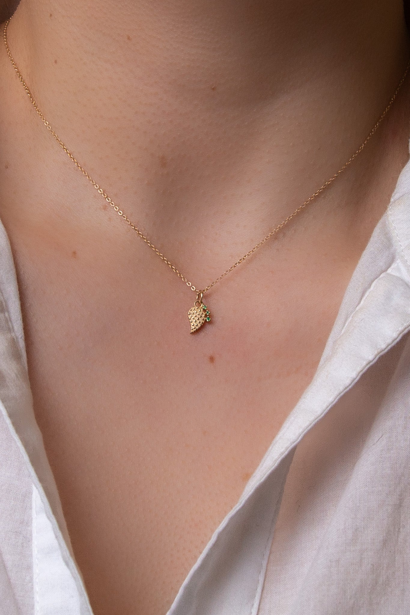 14K Emerald Tuna Nopal Necklace - Cadena Collective