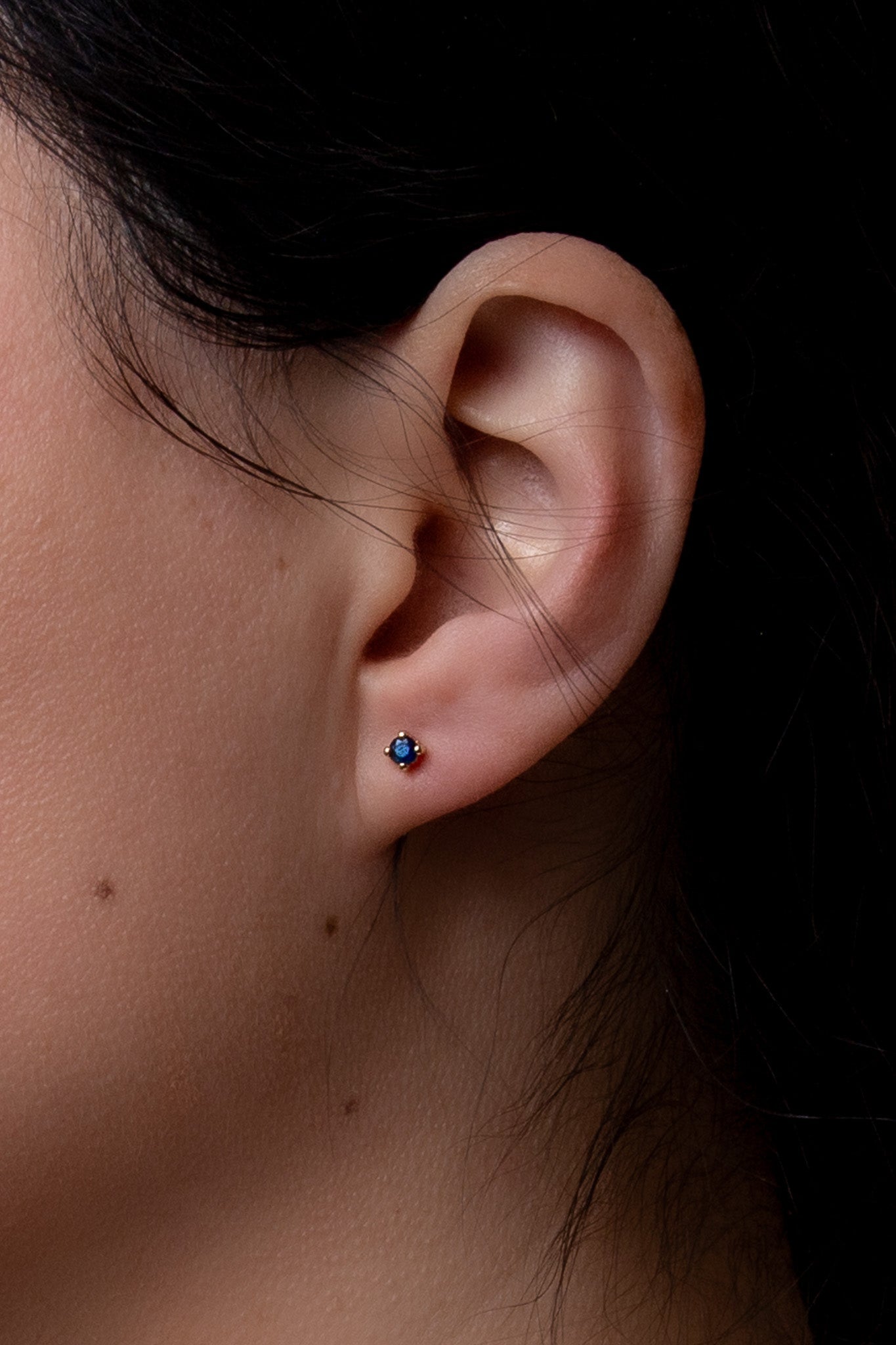 14K Mini Blue Sapphire Stud - Cadena Collective