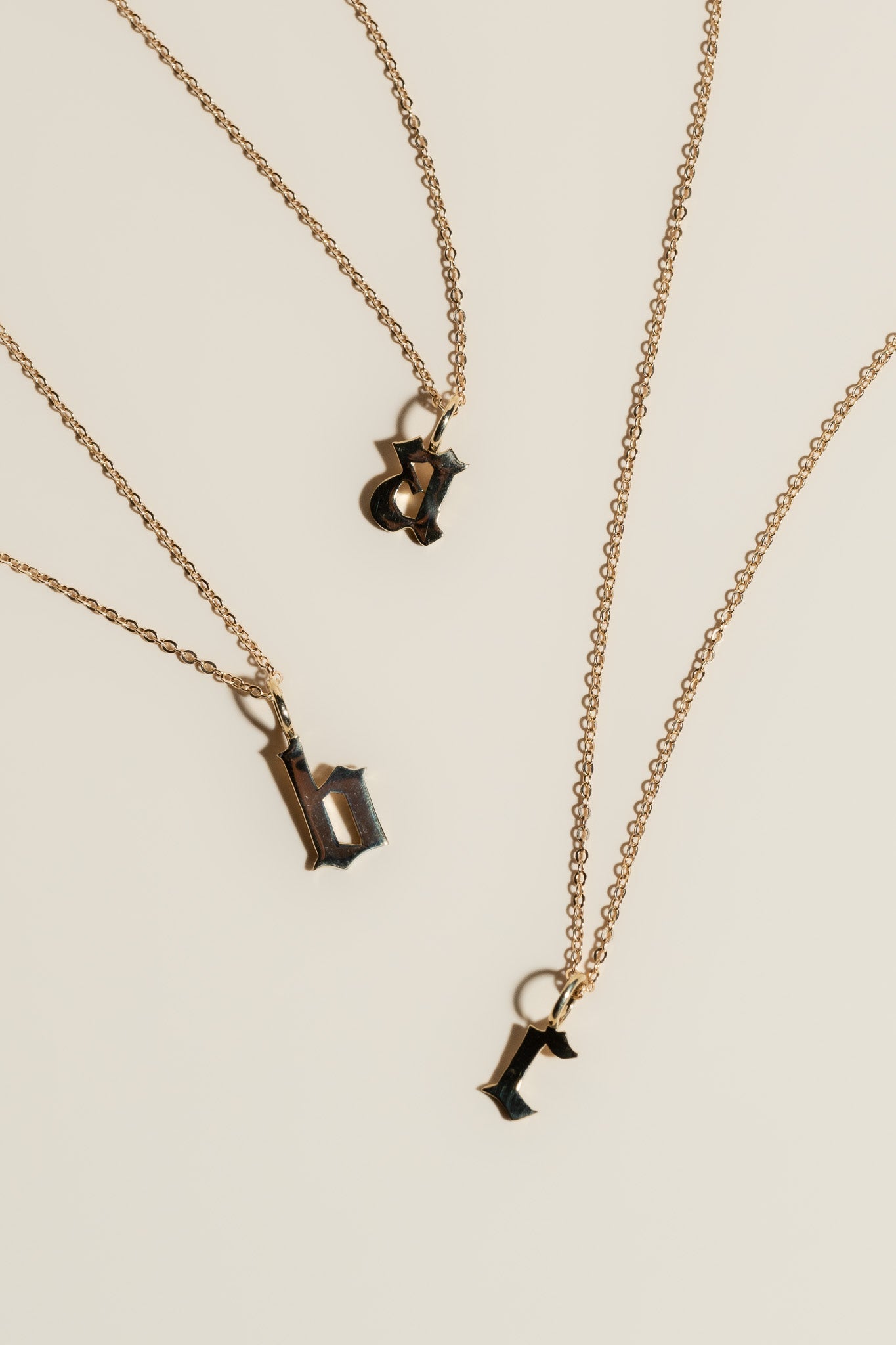 14K Old English Initial Necklace - Cadena Collective