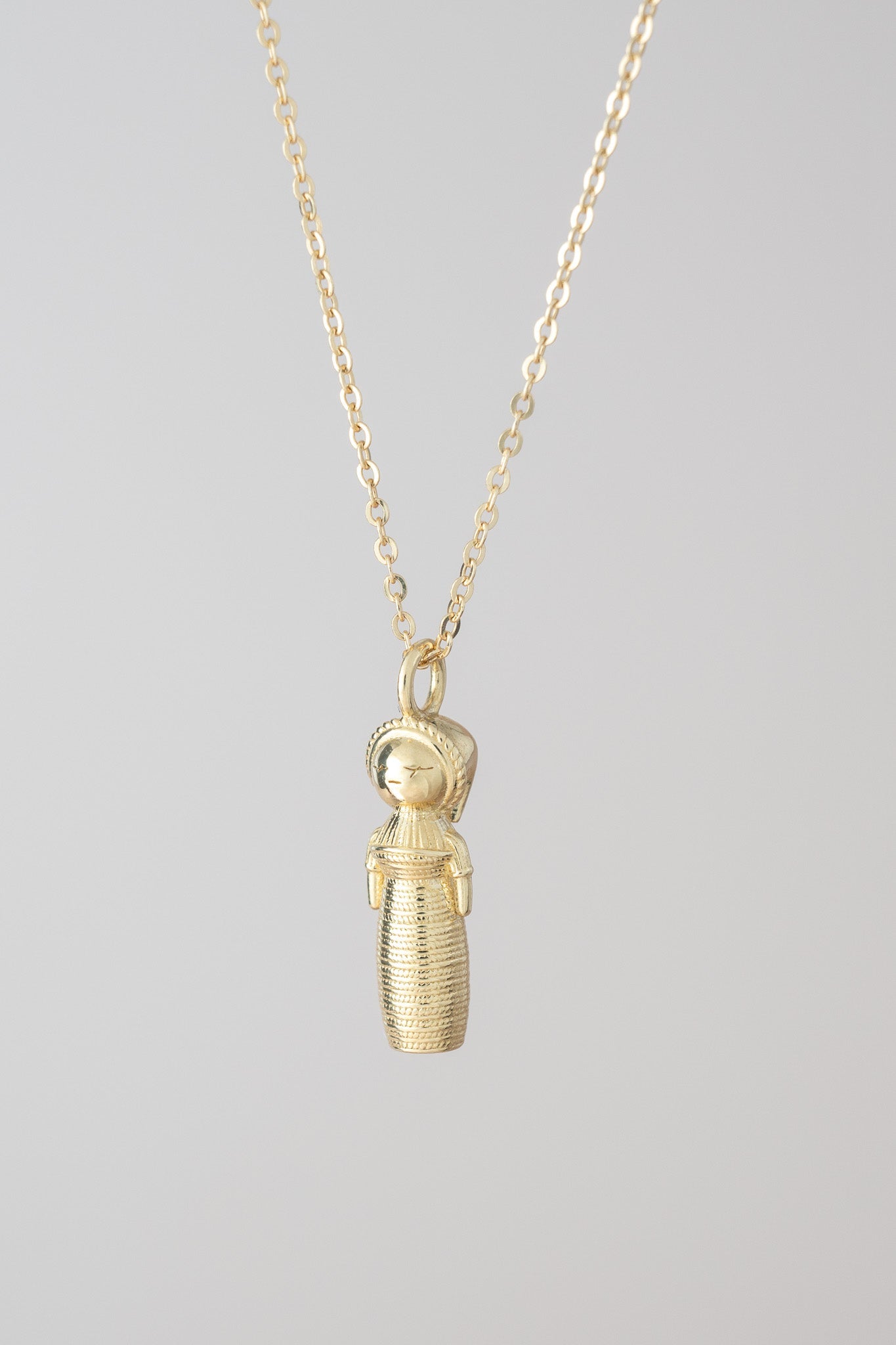 14K Quitapena Worry Doll Necklace - Cadena Collective