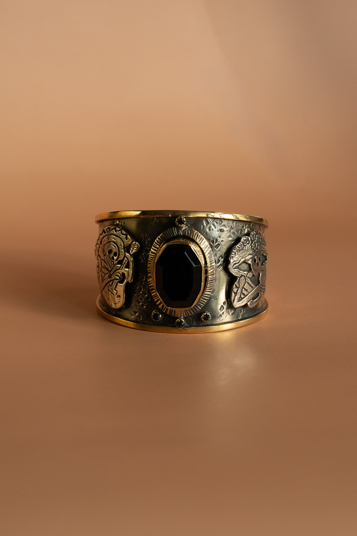 Obsidian Catrina Cuff