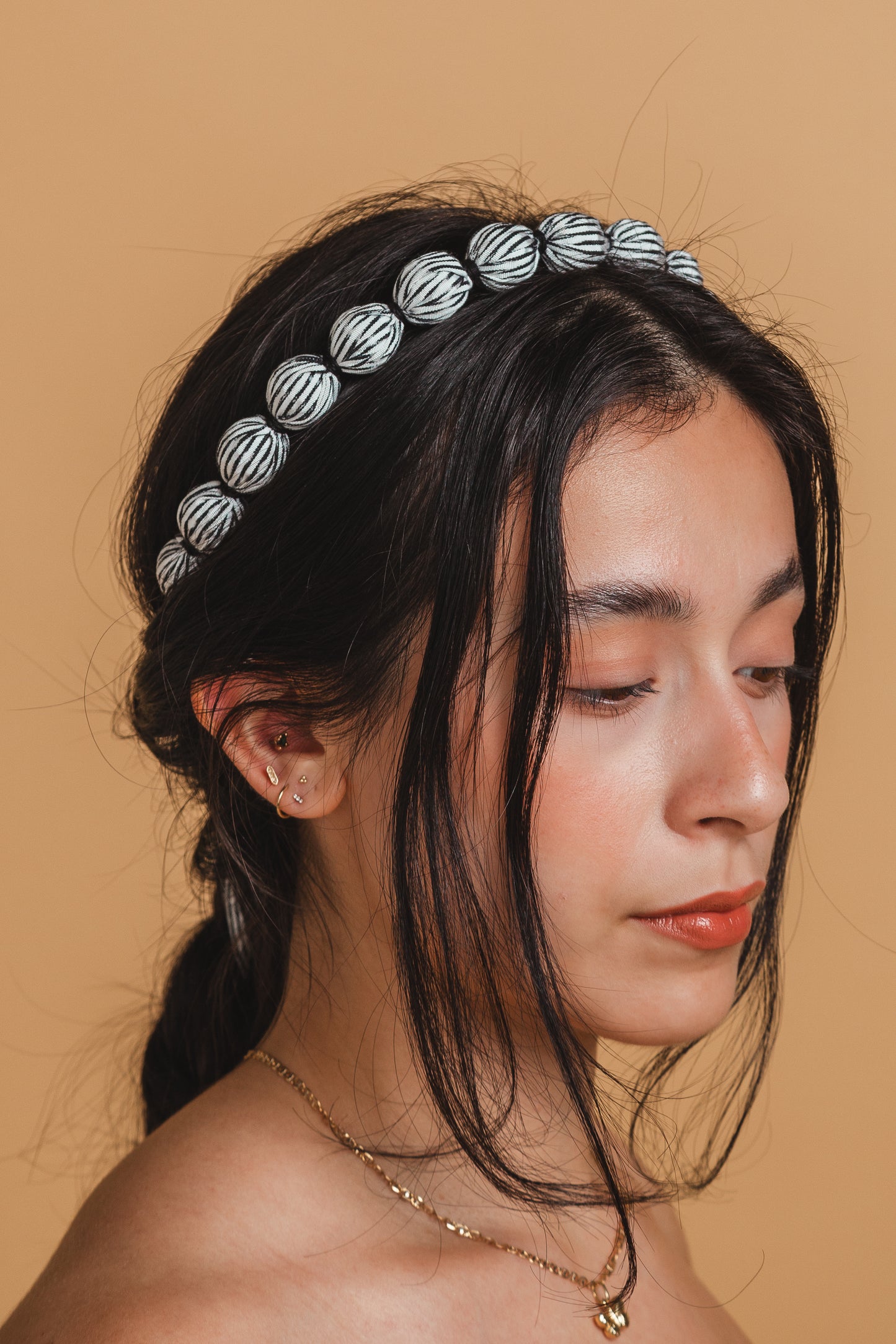 Short Ball Necklace