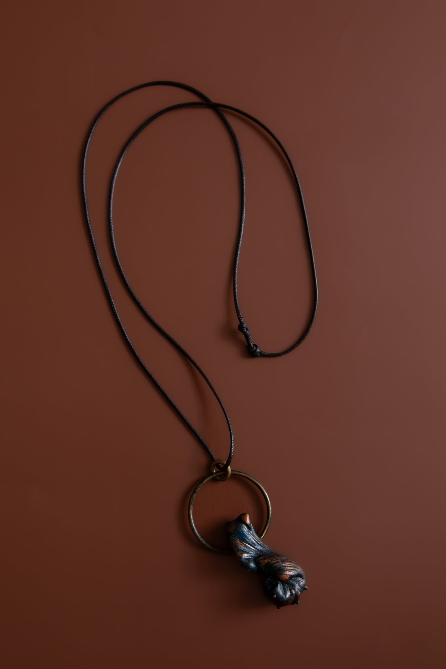 Capullo Perla Negra Pendant