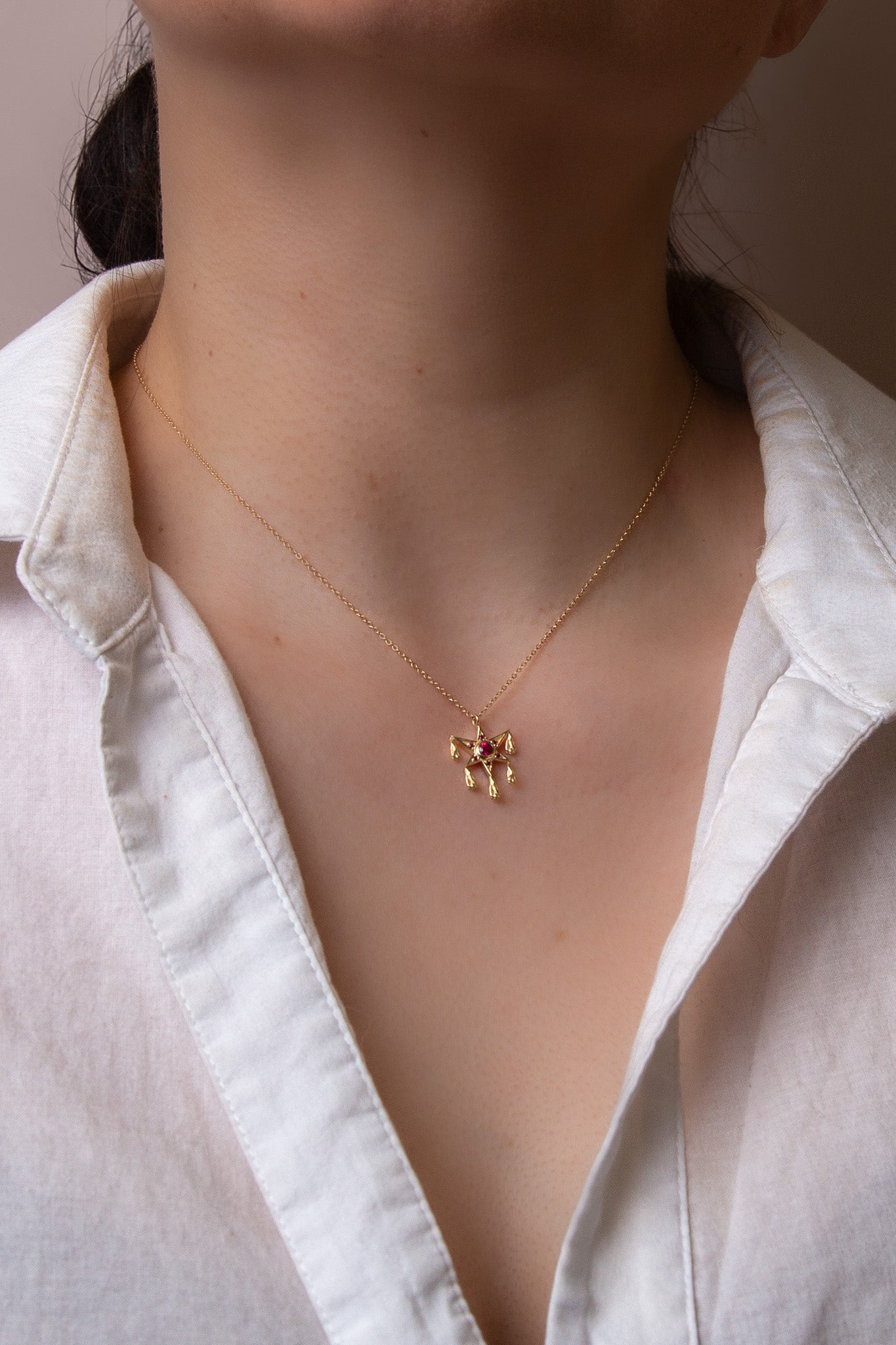 ネックレス・ペンダント Ribbon Station Necklace #7735 Essence Diamond Bow Station Necklace – Spicer Greene Jewelers
