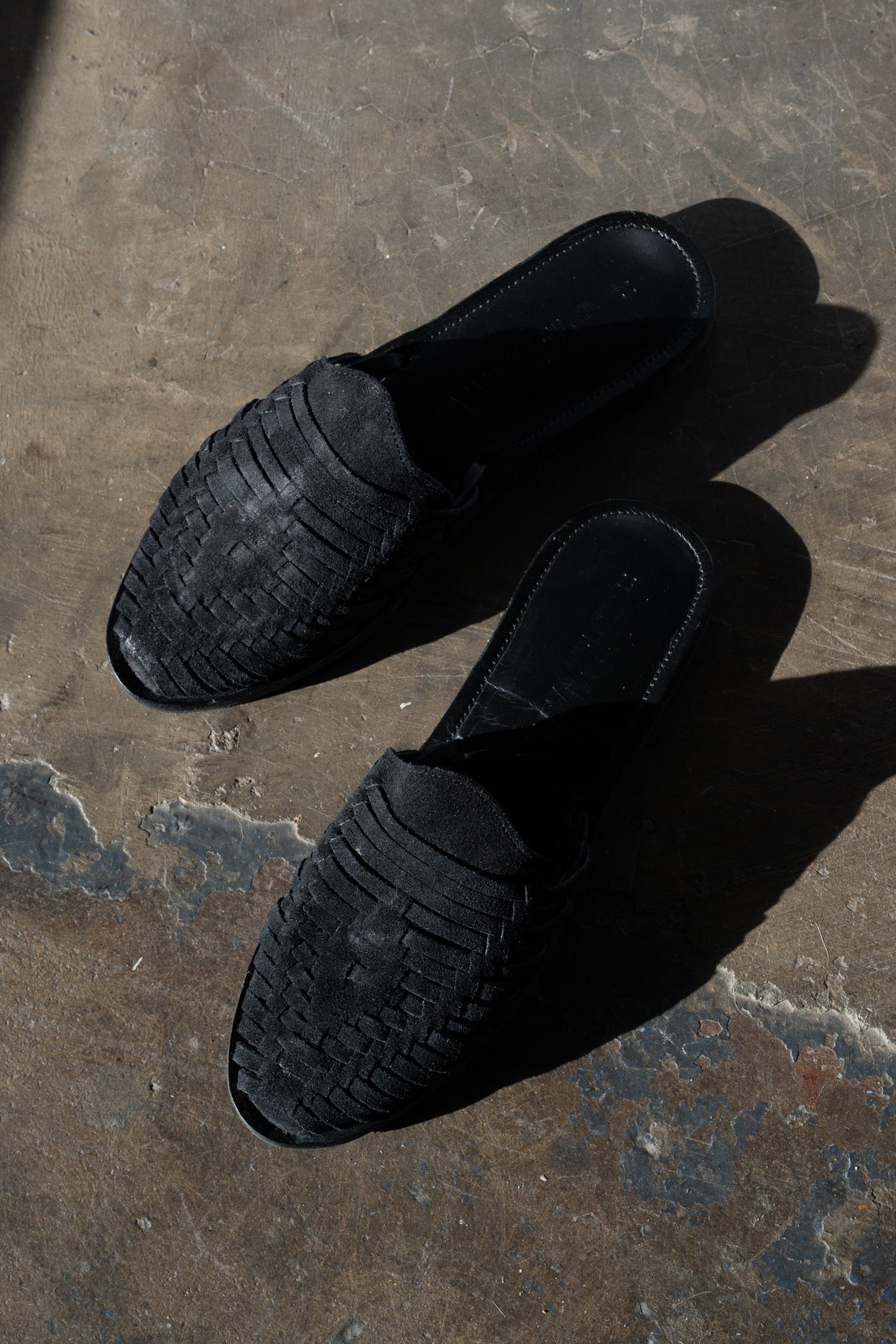 Andy Mule Huarache - Black - Cadena Collective