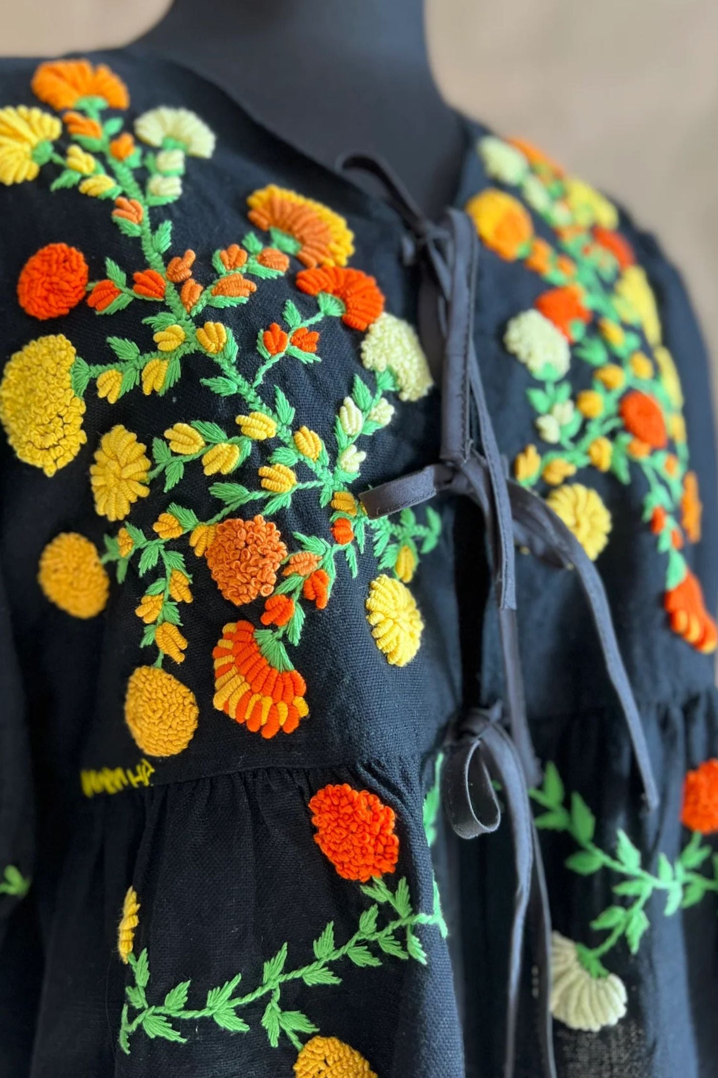 Cempasúchil Top - Black - Cadena Collective