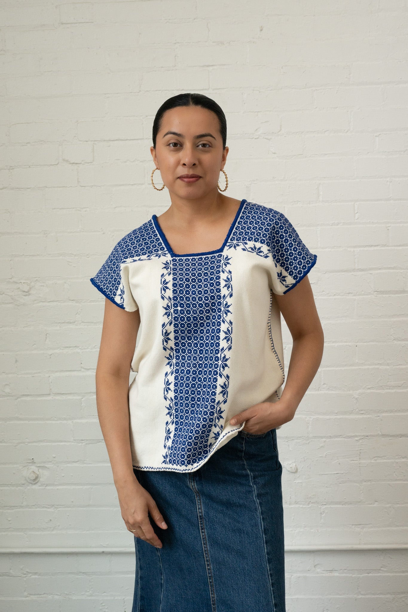 Huanengo Anita - Cadena Collective