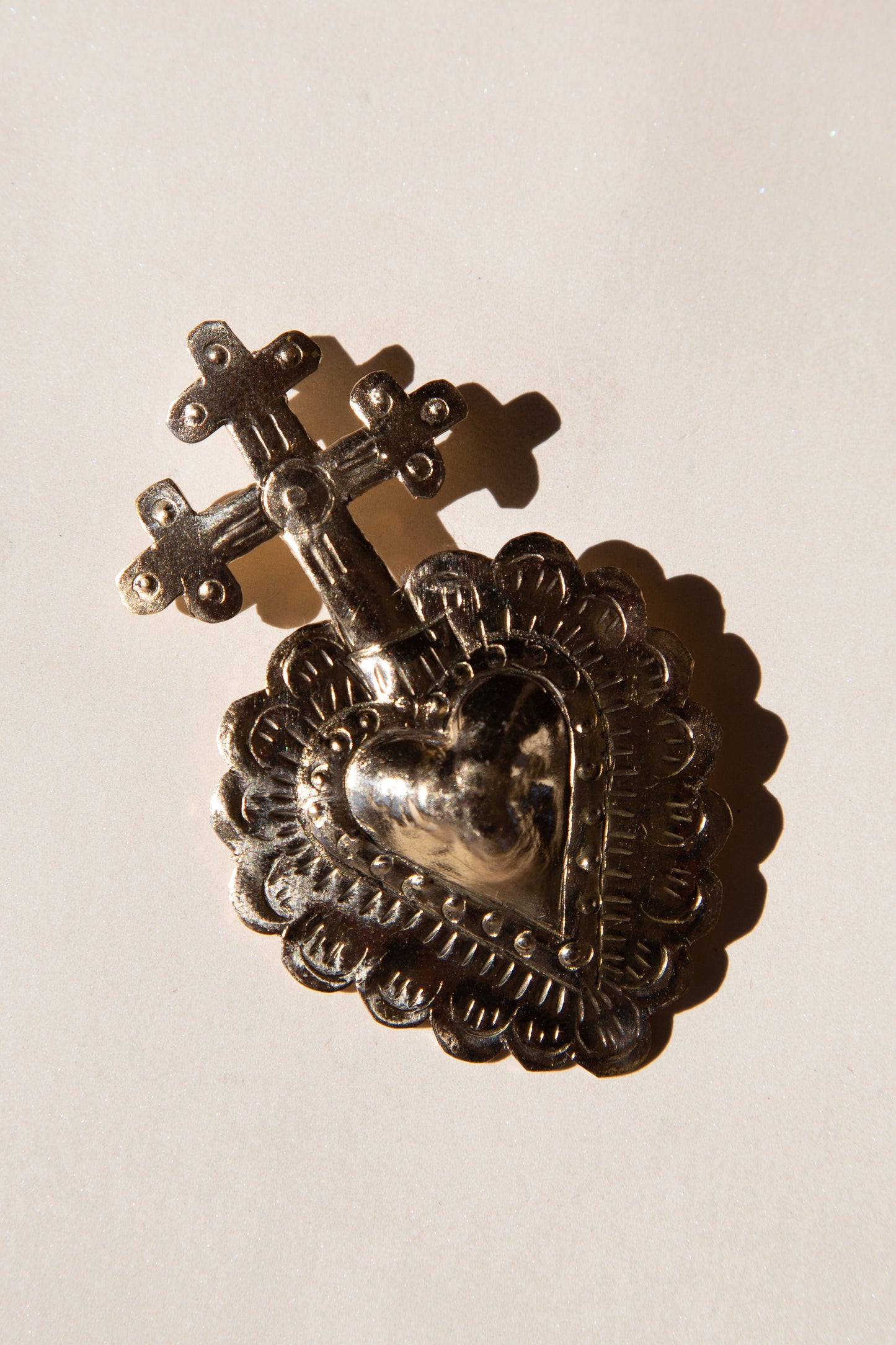 Cruz y Corazon Earrings