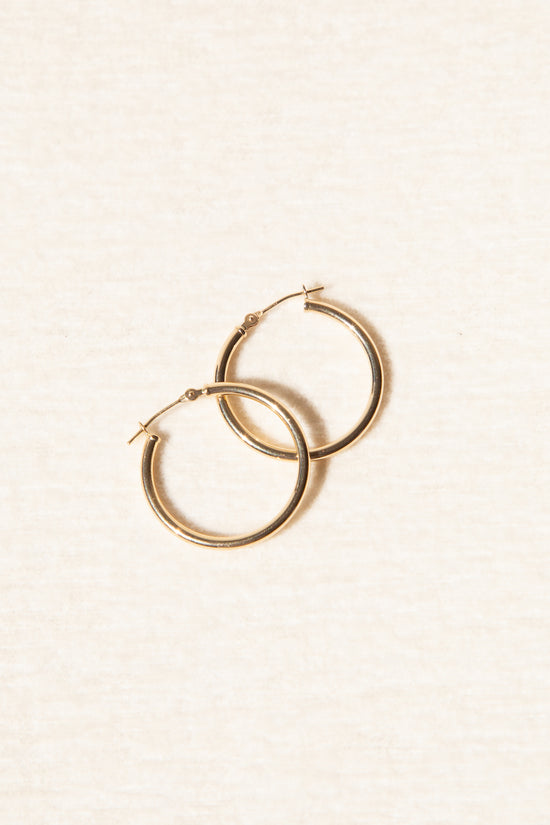 Load image into Gallery viewer, 14K Gold Hoops 25mm

