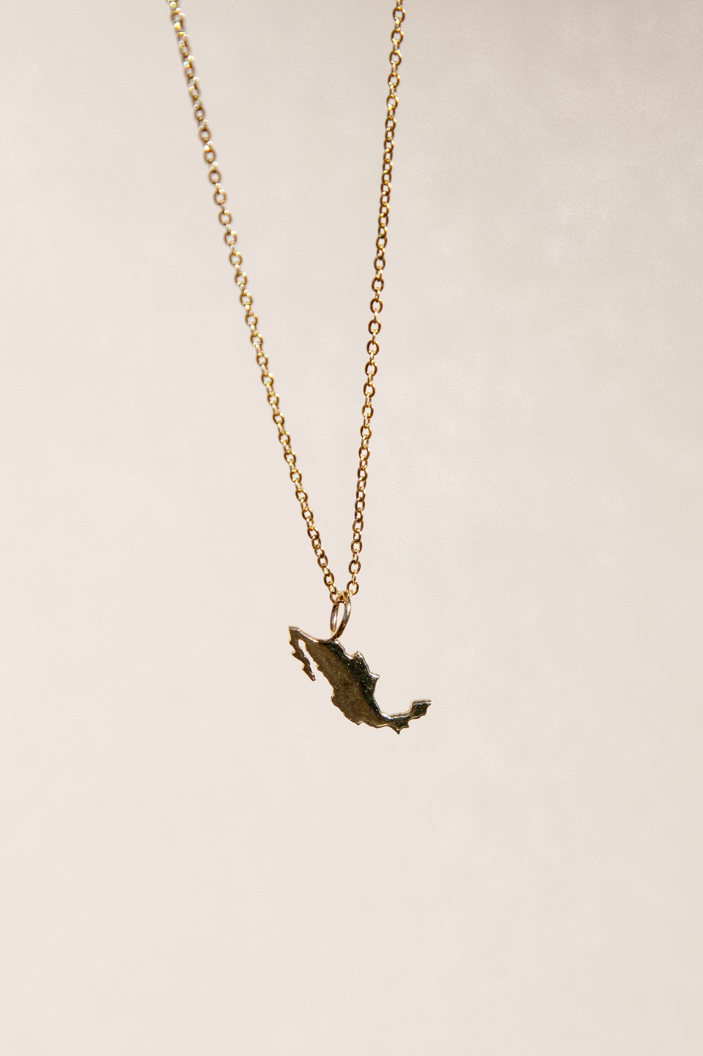 14K Solid Gold Mini Origin 'México' Necklace – Cadena Collective