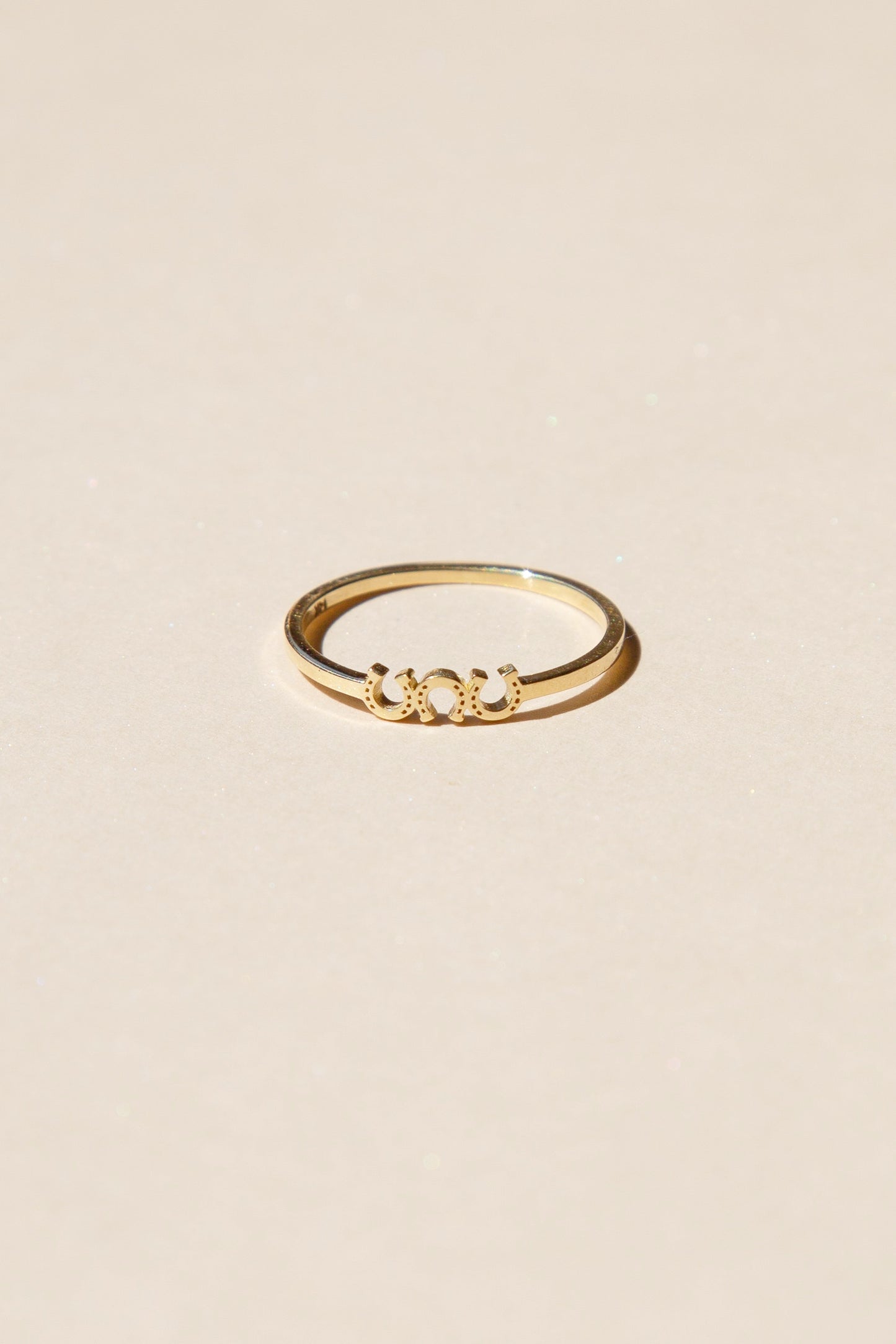 Tres Herraduras 14K Ring
