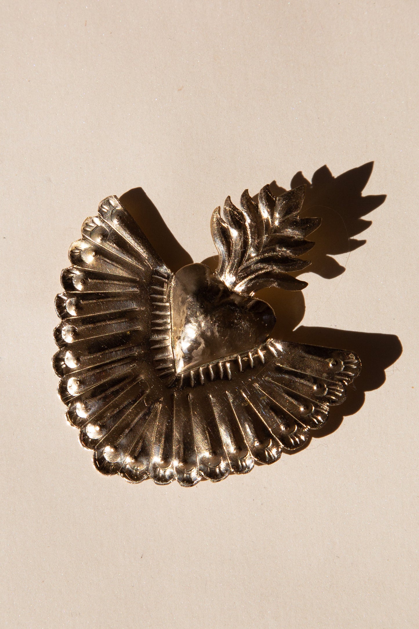 Rayos y Corazon Earrings - Cadena Collective