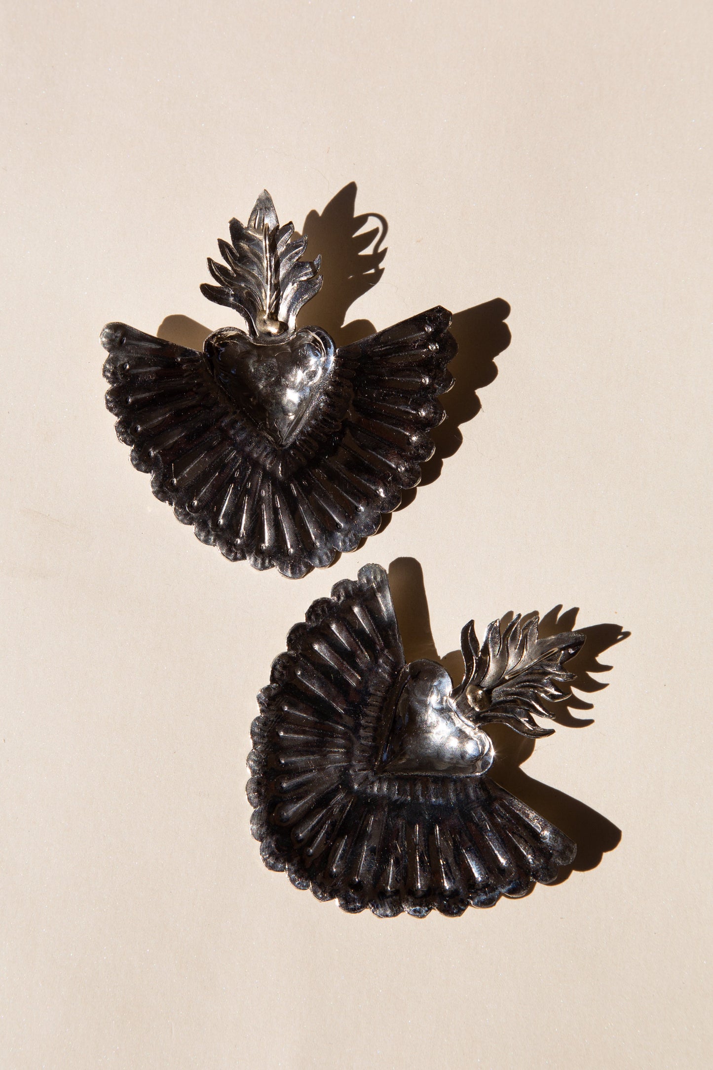 Rayos y Corazon Earrings - Cadena Collective